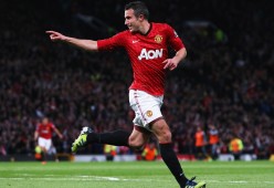 爱游戏app下载-1-0！李霄鹏命真硬！海牛上岸亚泰降级，邓卓翔早早撤下两大外援，李霄鹏冲进球场视频