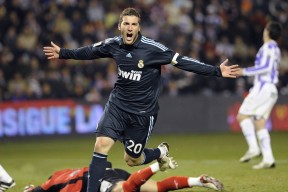 爱游戏中国官方登录入口网站-女篮姑娘再度谱写荣耀篇章，女篮 漂亮