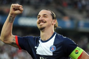 爱游戏体育app-拜仁本轮换上凯恩、迪亚斯、奥利塞，是德甲史上最“贵”的换人